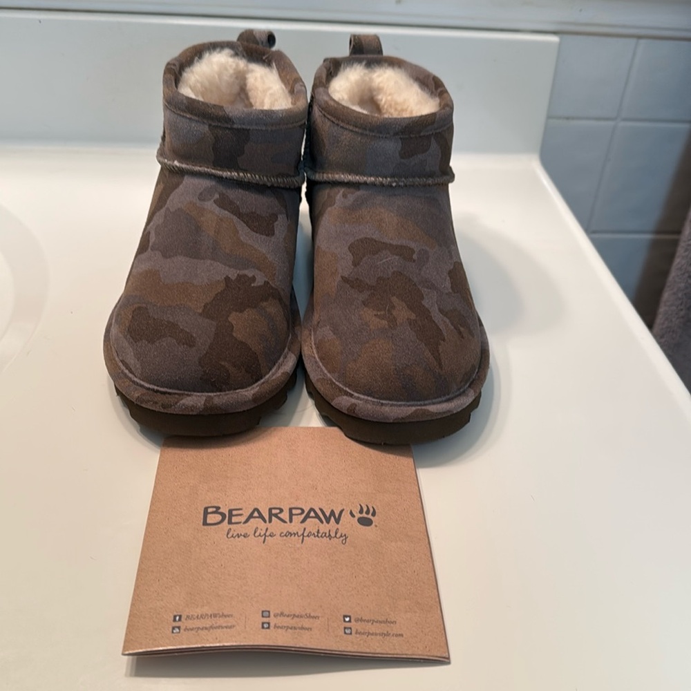 Bearpaw camo short bootie.